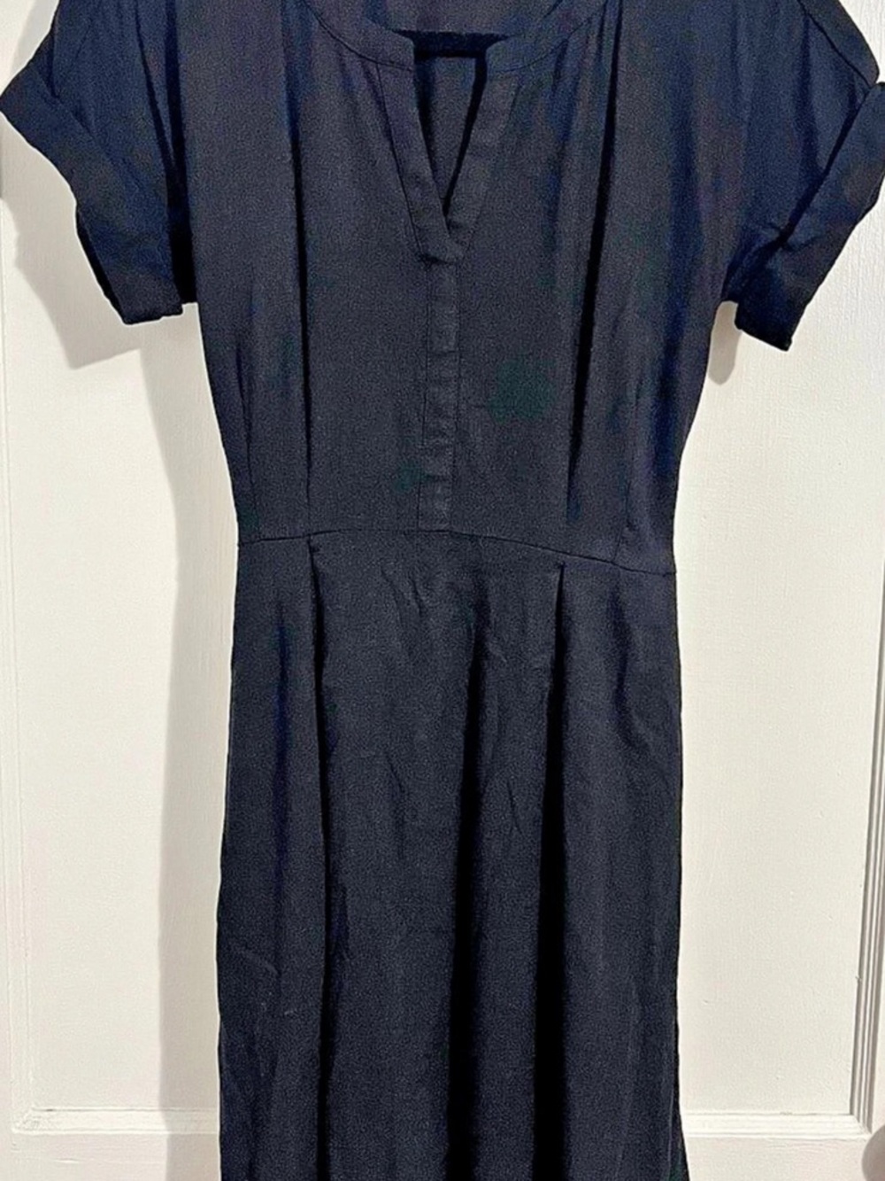 Simply Vera Wang Black Midi Dress